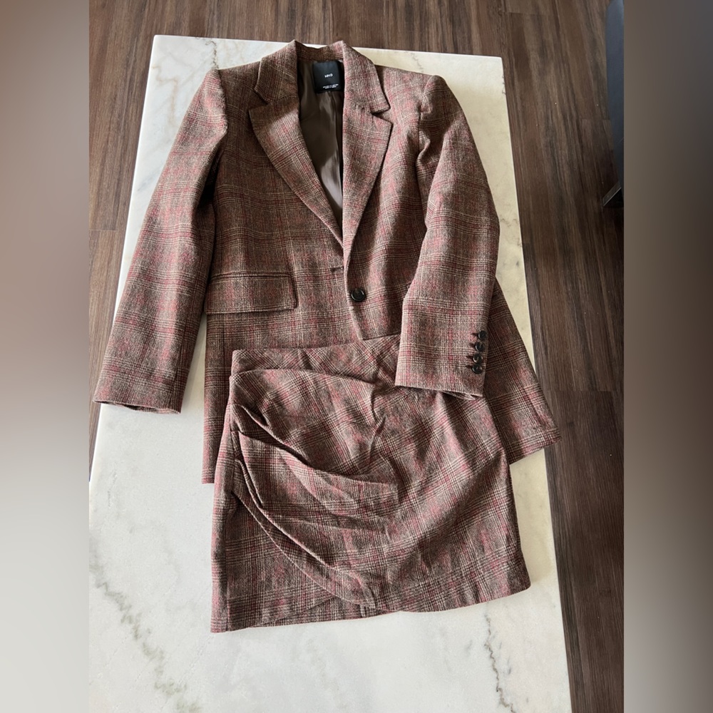 Mango 2 piece ser blazer and mini skirt.